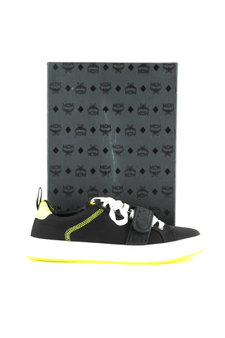Low-Top Sneakers