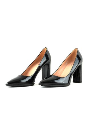 Pointed Pumps