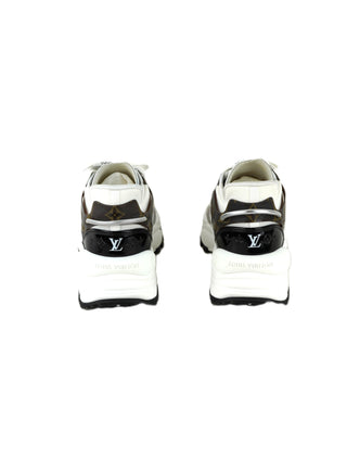 Run 55 Sneakers