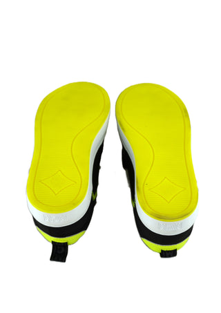 Low-Top Sneakers